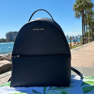 $298 Michael Kors 💅🌴 SHEILA MD BACKPACK Bag MK Saffiano Leather Handbag Purse
